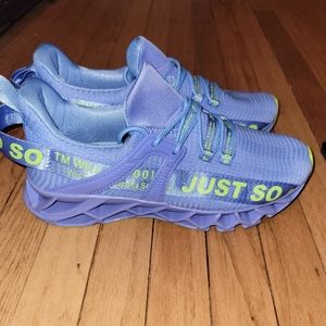 Just So So never worn shoes